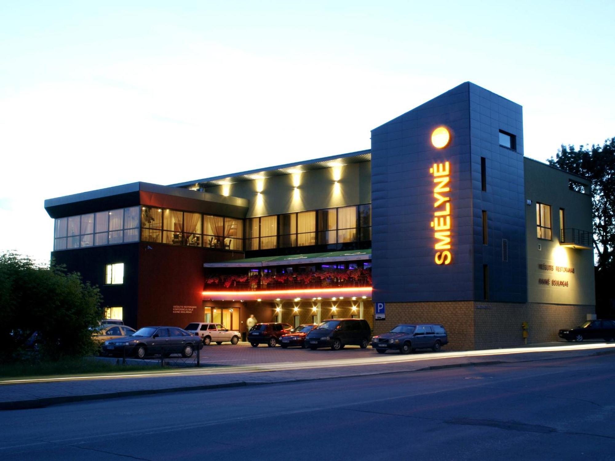 Smelyne Hotel Panevezys Exterior photo